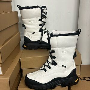 UGG ADIRONDACK MERIDIAN